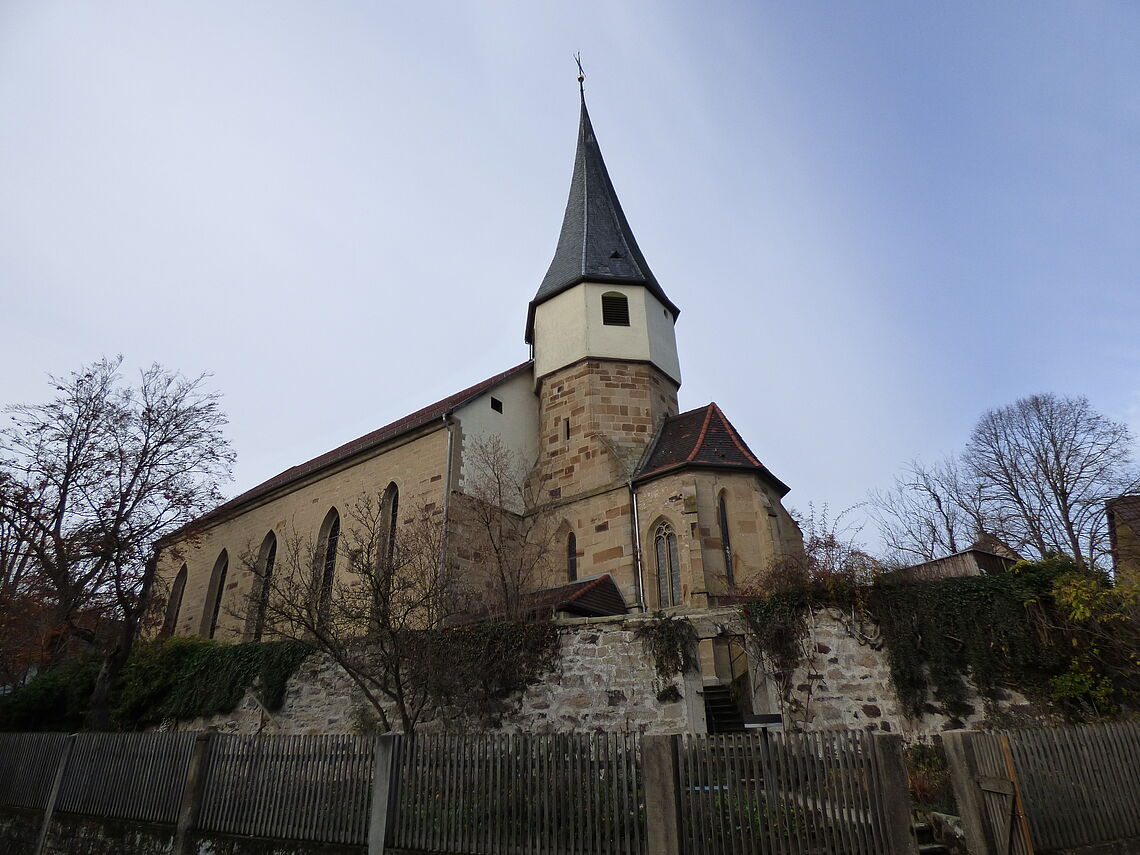 Die evangelische Kilianskirche in Bretzfeld-Waldbach ist zu sehen.